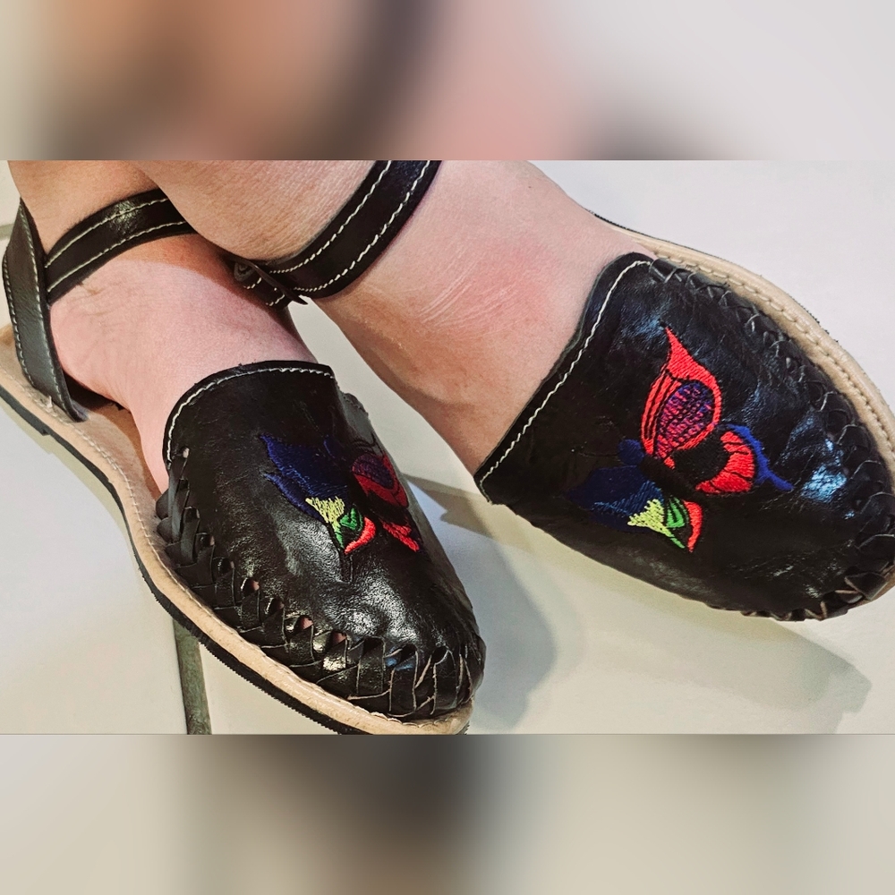 Original Leather & Embroidered Womens Shoe's/huarache bordado de mujer